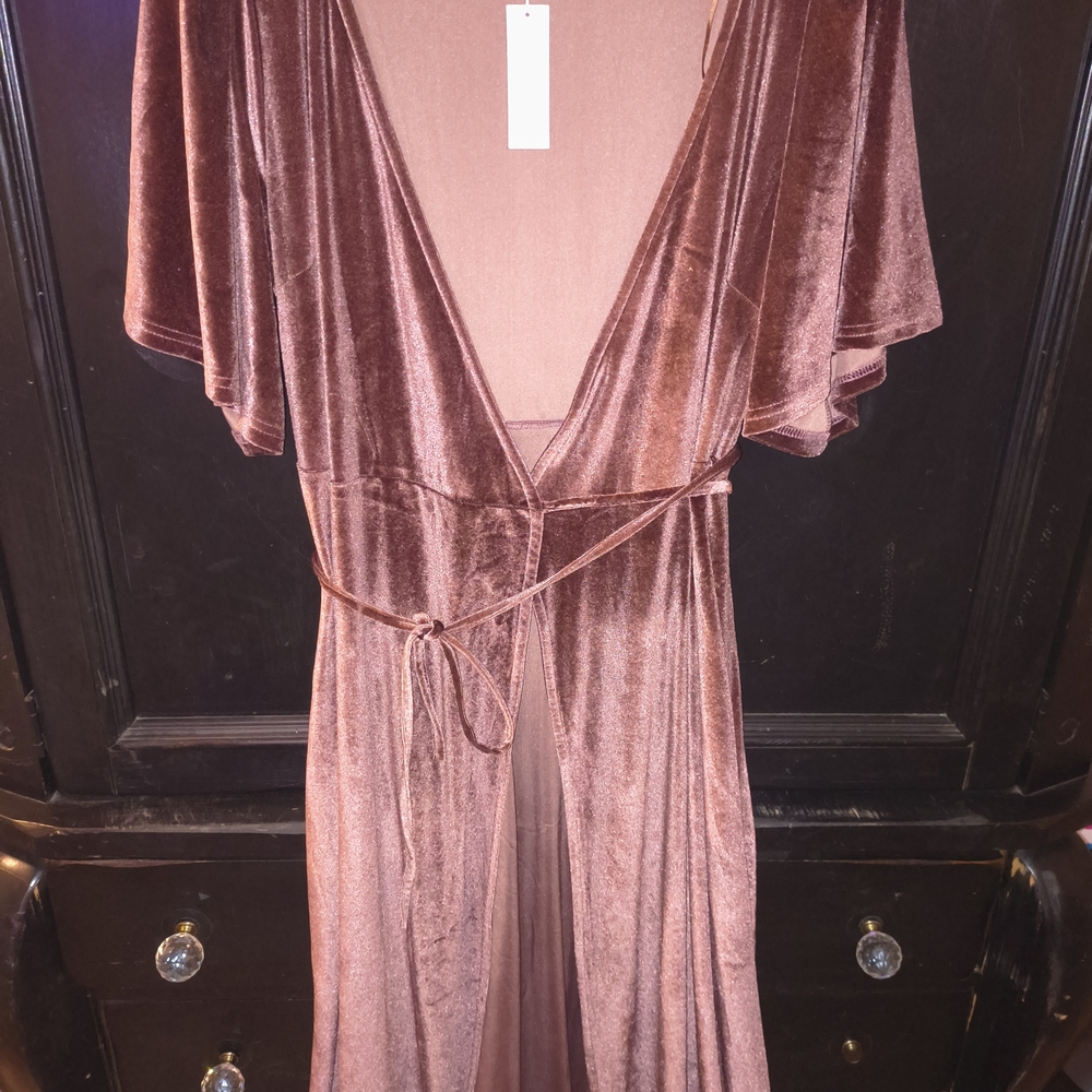 Elegant Velvet Wrap Dress in Mauve